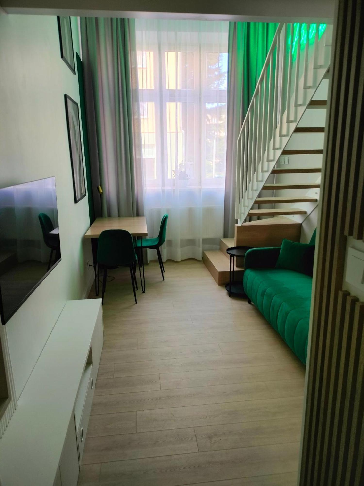Apartament Paradise Zarzadzany Przez Gospodarza Osobe Fizyczna Self Check In Rzeszów Exterior foto