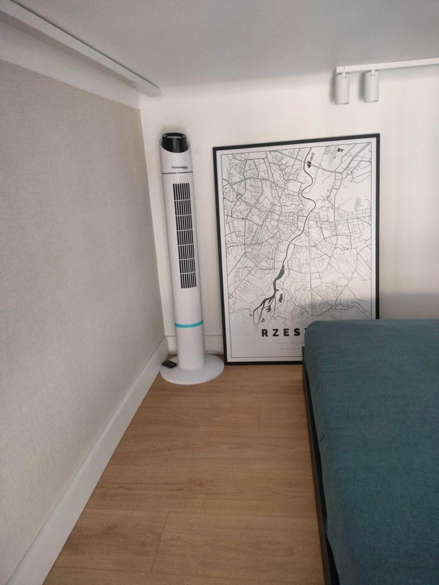 Apartament Paradise Zarzadzany Przez Gospodarza Osobe Fizyczna Self Check In Rzeszów Exterior foto